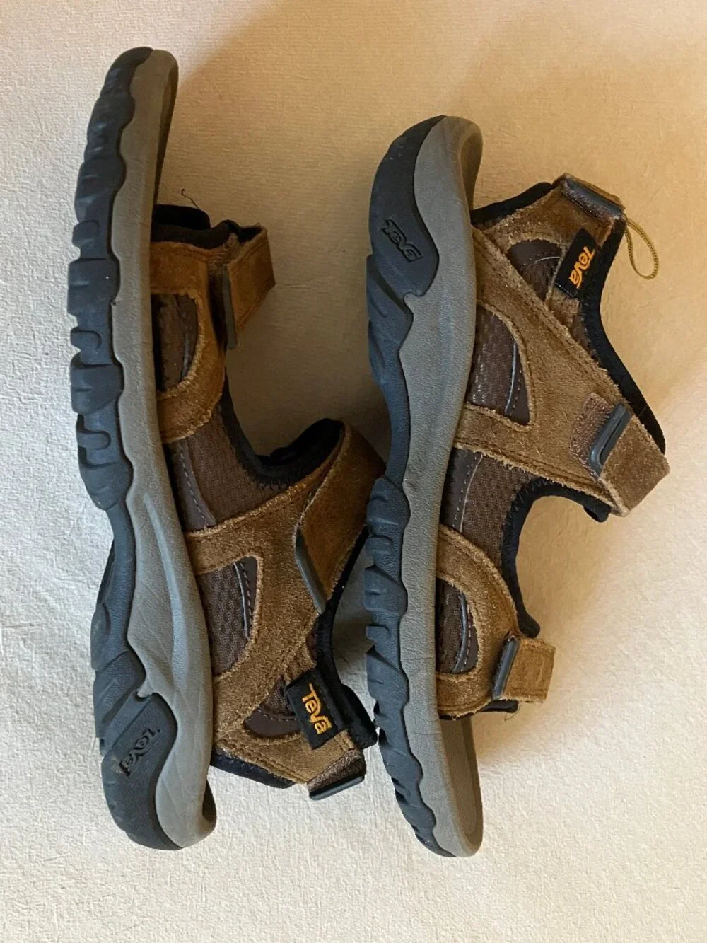 Teva Trailpulse River Sandals Men’s Sz 8 Hiking Brown Suede Arch Support Strap